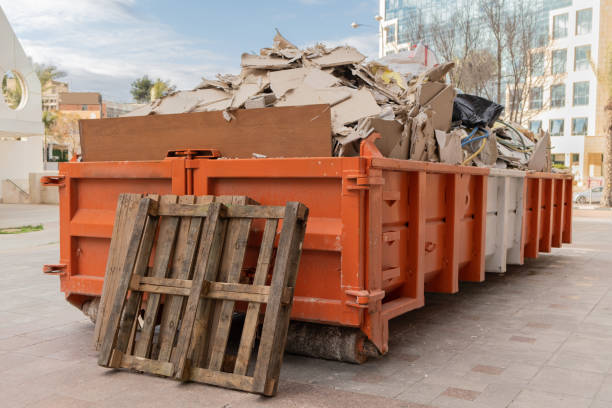 Best Professional Junk Removal  in Oskaloosa, KS