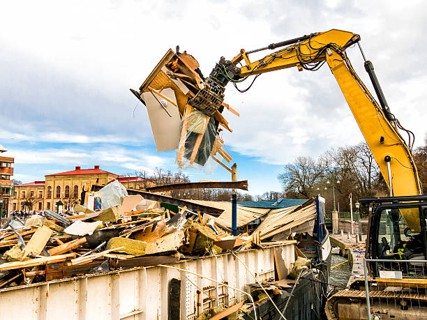 Best Commercial Cleanout Services  in Oskaloosa, KS
